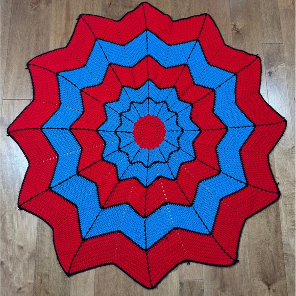 Crochet Spiderweb Blanket Hand Knit Throw Spider Man‎ Inspired Vintage Superhero - Picture 2 of 2
